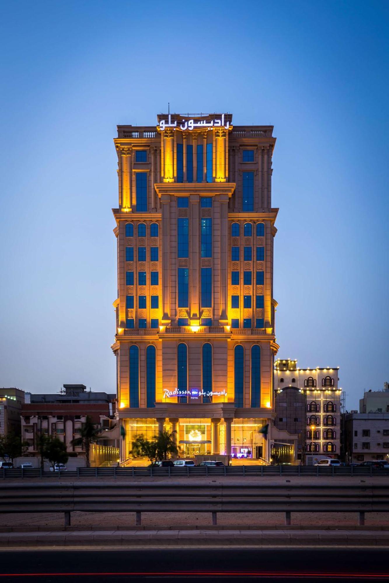 Radisson Blu Plaza Jeddah Hotel Exterior photo