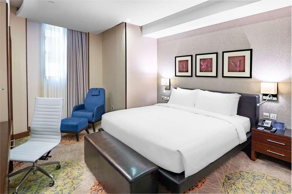 Radisson Blu Plaza Jeddah Hotel Exterior photo