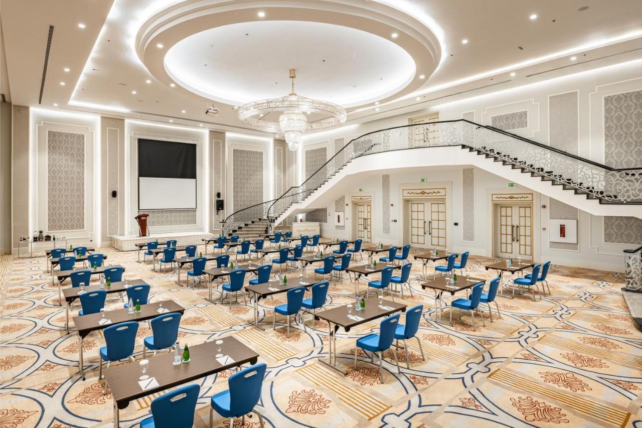 Radisson Blu Plaza Jeddah Hotel Exterior photo
