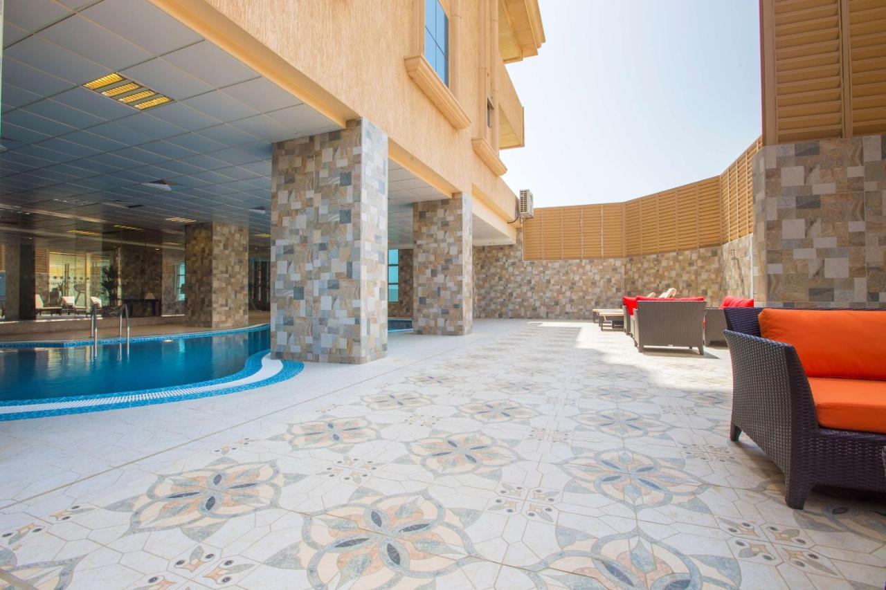 Radisson Blu Plaza Jeddah Hotel Exterior photo