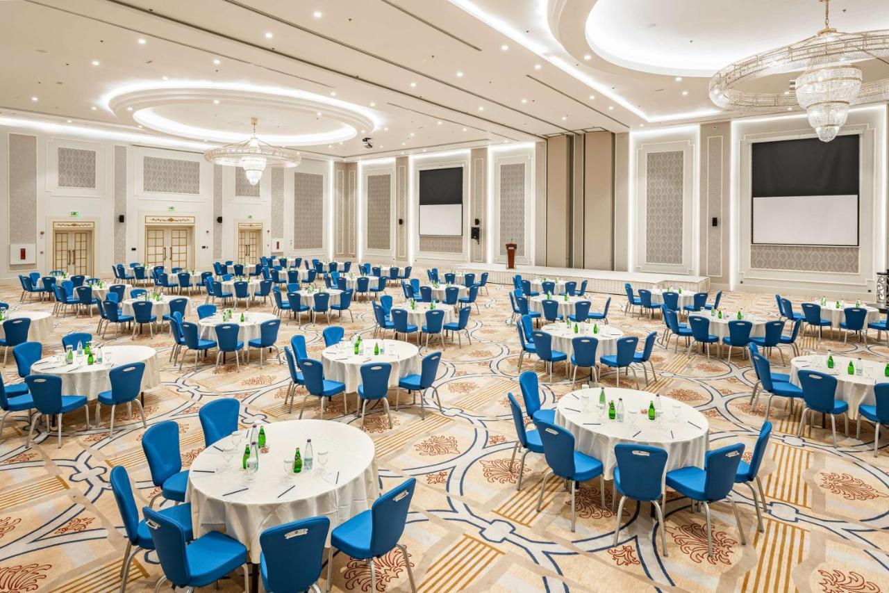 Radisson Blu Plaza Jeddah Hotel Exterior photo