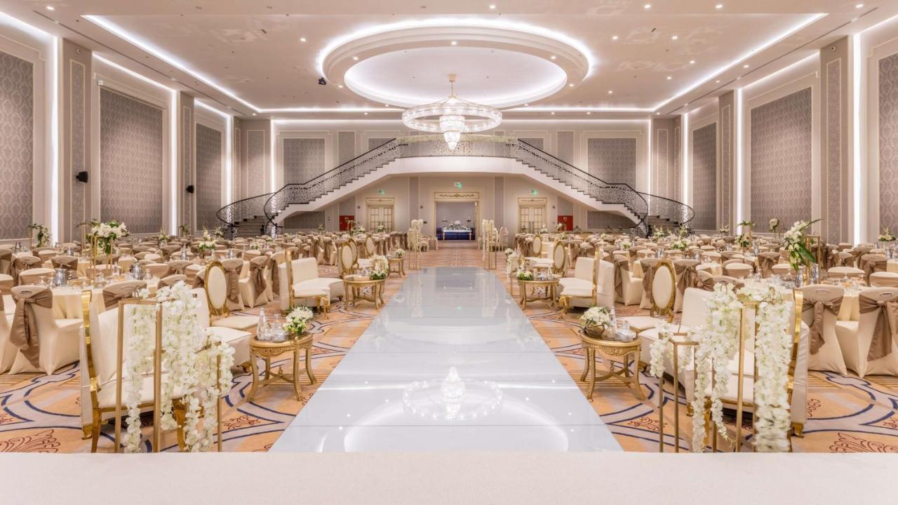 Radisson Blu Plaza Jeddah Hotel Exterior photo