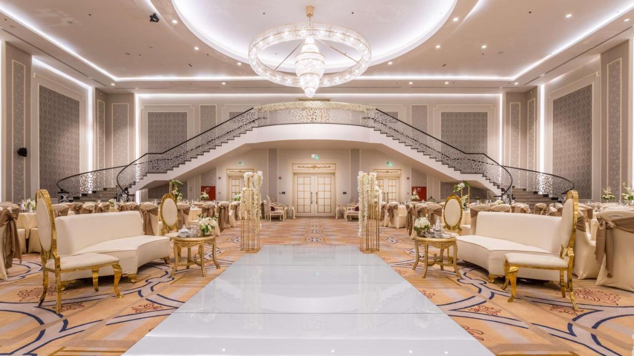Radisson Blu Plaza Jeddah Hotel Exterior photo