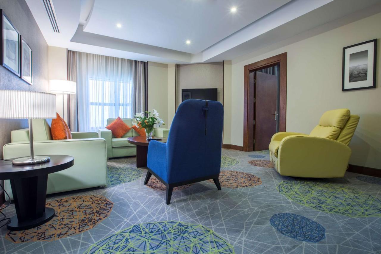 Radisson Blu Plaza Jeddah Hotel Exterior photo